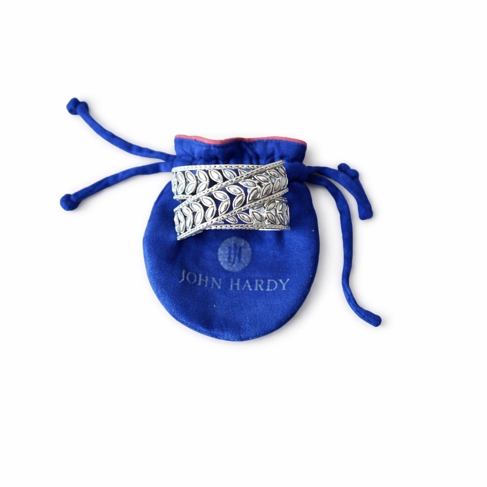 John Hardy Kawung Wide Cuff
Bracelet .925